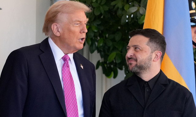 Η Αμερική διαπραγματεύεται, η Ευρώπη πληρώνει