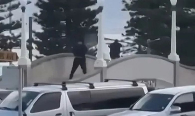 Μακελειό στο Σίδνεϊ: Επίσημα τρομοκρατική επίθεση οι πυροβολισμοί στην παραλία Μποντάι