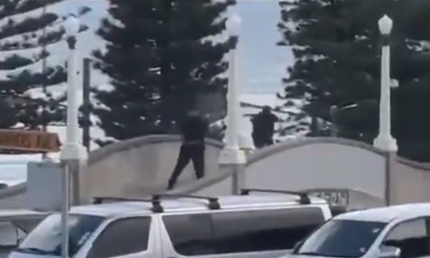 Συναγερμός στην Αυστραλία: Πυροβολισμοί σε παραλία του Σίδνεϊ - Βίντεο