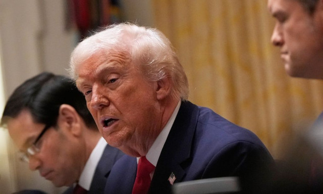 Τραμπ: Παραδέχθηκε ότι οι Ρεπουμπλικάνοι ενδέχεται να χάσουν τις εκλογές το 2026