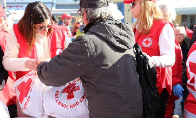 Ο Ελληνικός Ερυθρός Σταυρός θα προσφέρει εορταστικά γεύματα στους άστεγους συνανθρώπους μας (17/12)