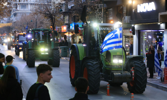 Μπλόκα αγροτών: Αύξηση 15% στα μεταφορικά κόστη των επιχειρήσεων λόγω των κινητοποιήσεων