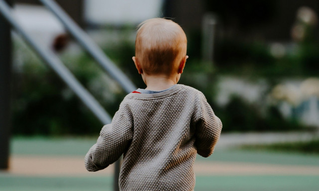 Ρέθυμνο: 3χρονος εντοπίστηκε να περιπλανιέται μόνος στο δρόμο