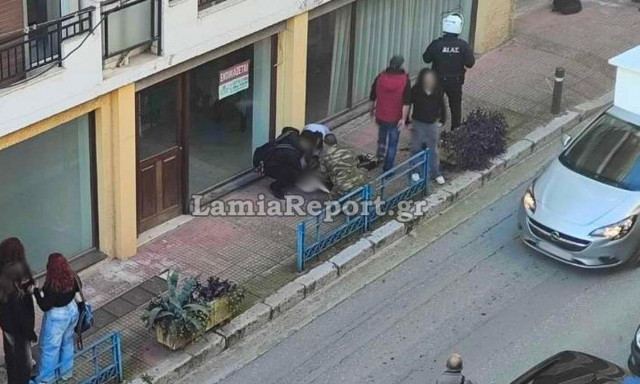 Βίαιο περιστατικό στη Λαμία: Ανήλικες μαθήτριες πιάστηκαν στα χέρια στο κέντρο της πόλης