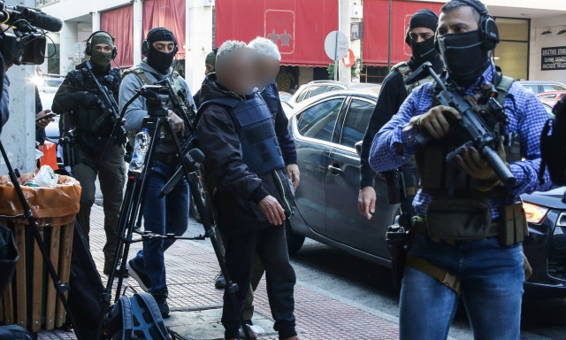 Στον Εισαγγελέα υπό δρακόντεια μέτρα ασφαλείας ο «Έλληνας Εσκομπάρ» για τους 4 τόνους κοκαΐνης