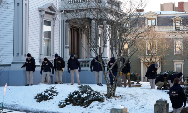 Πυροβολισμοί στο πανεπιστήμιο Μπράουν: Άφαντος ο δράστης - $50.000  δίνει το FBI για πληροφορίες