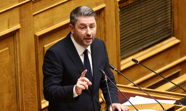 Ανδρουλάκης: «Είμαστε όμηροι των funds - Η Ελλάδα δεν πωλείται»