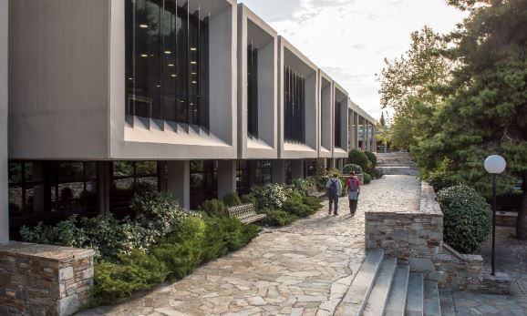 Συνδύασε δύο σπουδές και χτίσε το μέλλον σου με το Πρόγραμμα Παράλληλων Σπουδών του Deree