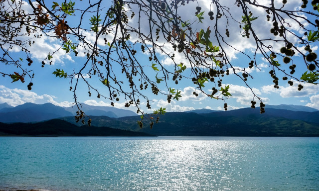 Με «Ωμέγα εμποδιστή» μέχρι την Παρασκευή – Εντυπωσιακή η αλλαγή του καιρού λίγο πριν τα Χριστούγεννα