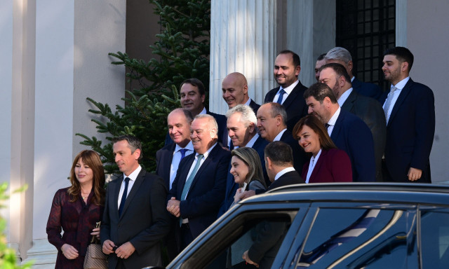 Μαξίμου: Συνάντηση Μητσοτάκη και βουλευτών της ΝΔ – Μενού με κρασί και αγροτικά μπλόκα