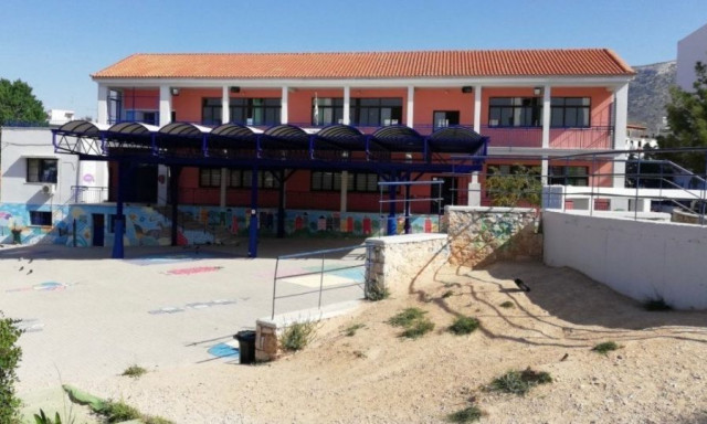 Γλυφάδα: Καταργείται ολόκληρο δημοτικό σχολείο - Σε όμορα θα «μοιραστούν» οι μαθητές