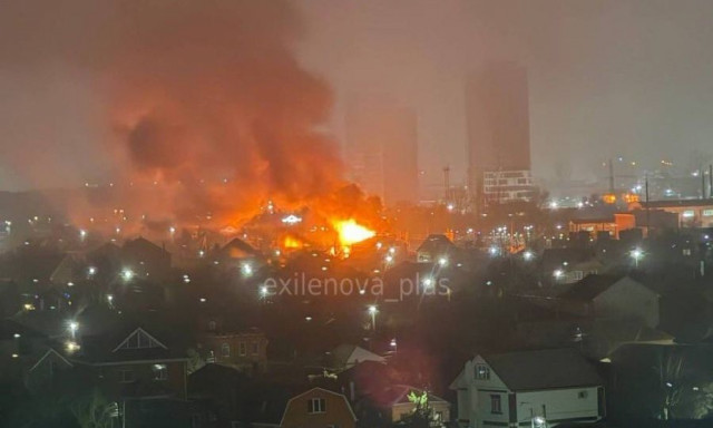 Ρωσία: Ουκρανικές δυνάμεις έπληξαν πλοίο στο λιμάνι του Ροστόφ - Ζημιές και σε σπίτια