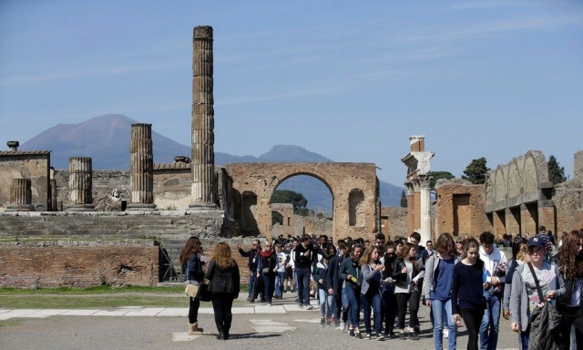 Πομπηΐα: Ανακαλύφθηκαν τοιχογραφίες και νέες αίθουσες στη «Βίλα της Ποππαίας»