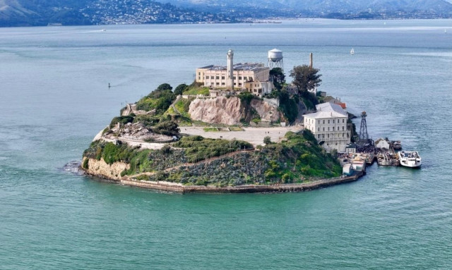 Από τον Αλ Καπόνε στον Μίκι Κοέν: Οι 7 πιο διαβόητοι κρατούμενοι του Αλκατράζ