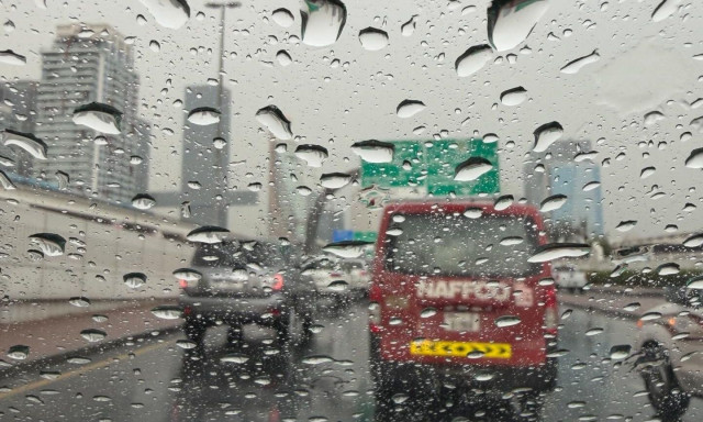 Υπό «πολιορκία» ισχυρών καταιγίδων το Ντουμπάι - Έκκληση για αποφυγή μετακινήσεων - Βίντεο