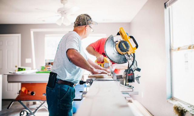 Ανακαίνιση κατοικίας: Ποιοι δικαιούνται επιδότηση έως 36.000 ευρώ – Οι προϋποθέσεις και τα «μυστικά»