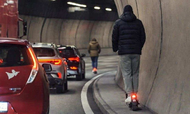 Έλληνες με πατίνια προκάλεσαν κυκλοφοριακό κομφούζιο στο Όσλο