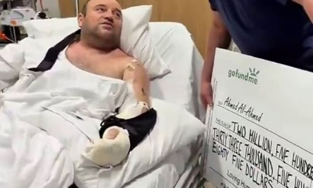 Αυστραλία: Ο ήρωας που αφόπλισε τον τρομοκράτη στην παραλία Mπόνταϊ έλαβε επιταγή 2,5 εκατ.δολαρίων