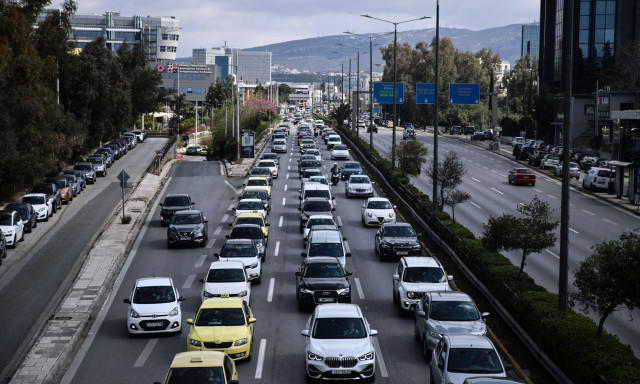 Κίνηση τώρα: Καθυστερήσεις σε Κηφισό, λιμάνι Πειραιά, Κηφισίας, Αττική Οδό – Πού έχει μποτιλιάρισμα
