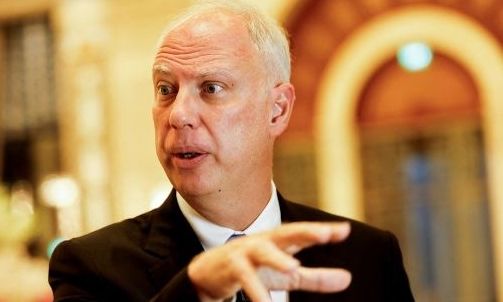 Ντιμιτρίεφ προς Μερτς και φον ντερ Λάιεν «Αποτύχατε, παραιτηθείτε!»