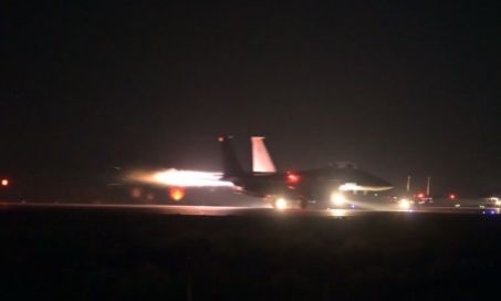 Οι ΗΠΑ εξαπολύουν επίθεση αντιποίνων εναντίον του ISIS στη Συρία