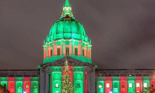 Μαγευτική ατμόσφαιρα Χριστουγέννων στο Σαν Φρανσίσκο