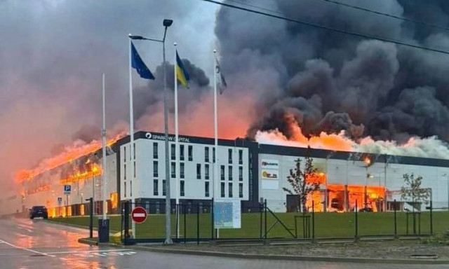 Ουκρανία: Στις φλόγες μεγάλος τερματικός σταθμός στην Οδησσό έπειτα από ρωσική επίθεση