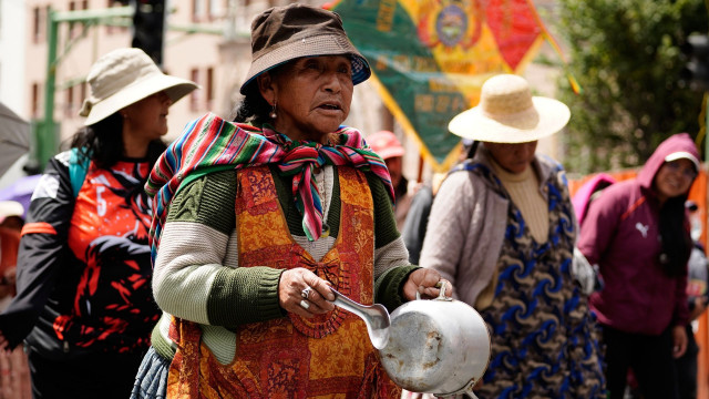 Βολιβία:Ξεσηκωμός για την κατάργηση της επιδότησης στα καύσιμα - Διπλασιάστηκαν οι τιμές εισιτηρίων