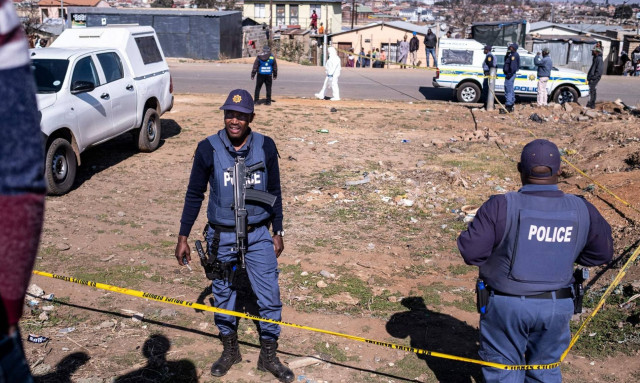 Νότια Αφρική: Δέκα νεκροί από πυροβολισμούς ενόπλων
