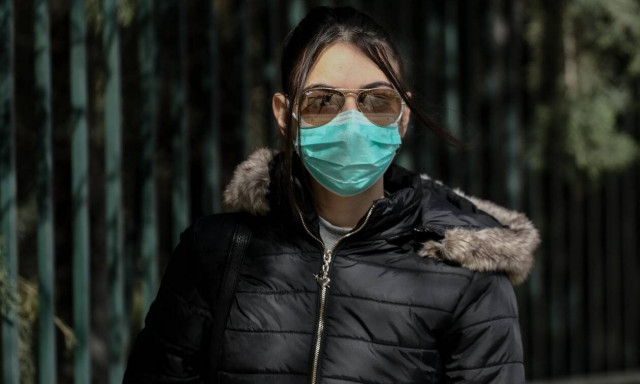 Ανησυχία επιστημόνων για τη μετάδοση της γρίπης κατά τις γιορτές - Ποιες είναι οι ομάδες κινδύνου