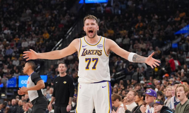 NBA: Τραυματίστηκε ο Ντόντσιτς, κατέρρευσαν οι Λέικερς - Τα αποτελέσματα και τα highlights