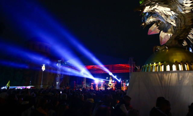 ΑΕΚ – ΟΦΗ: Εκατοντάδες κόσμου στο χριστουγεννιάτικο γιορτή – Πανικός κατά την άφιξη της αποστολής!