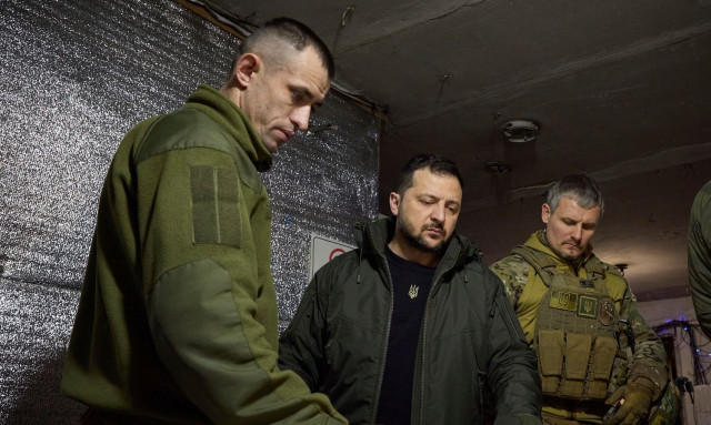 Ζελένσκι: Δεν «βλέπει» χριστουγεννιάτικη εκεχειρία - Κρίσιμες ημερομηνίες 23, 24 και 25 Δεκεμβρίου