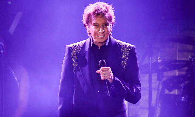 Barry Manilow: Διαγνώστηκε με καρκίνο του πνεύμονα
