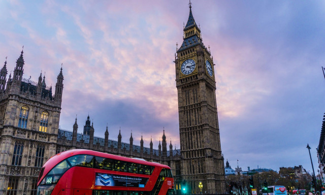 Ο Banksy «χτύπησε» ξανά στο Λονδίνο - Αποκαλύπτει το νέο του γκραφίτι του στο Μπέισγουοτερ