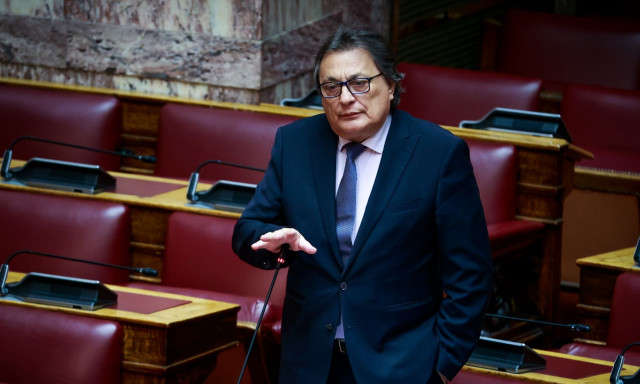 Με το ένα πόδι εκτός του κόμματος Κασσελάκη και ο βουλευτής Αυλωνίτης