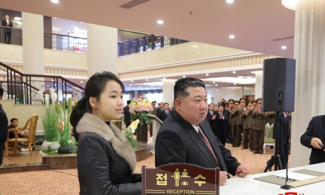 Βόρεια Κορέα: Περιοδεία σε... ξενοδοχεία μαζί με την κόρη του έκανε ο Κιμ Γιονγκ Ουν - Φωτογραφίες