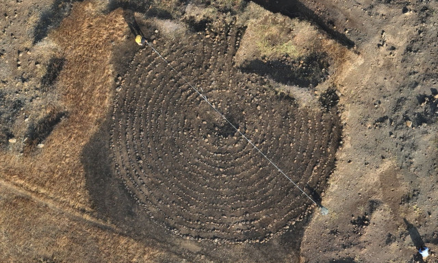 Ινδία: Αρχαιολόγοι ανακάλυψαν γιγαντιαίο αρχαίο κυκλικό λαβύρινθο ηλικίας 2.000 ετών