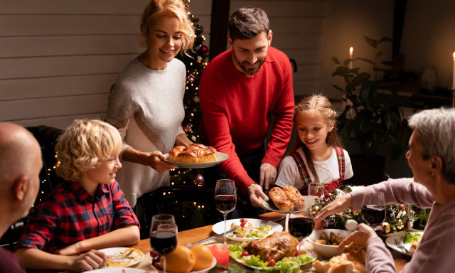 Τα γιορτινά ορεκτικά που θα «ανοίξουν» τη βραδιά του ρεβεγιόν μας