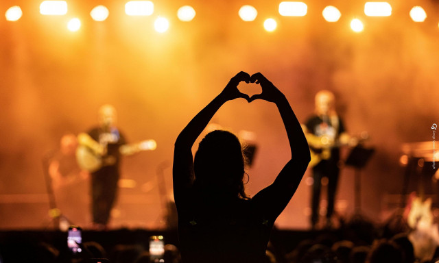 ΠΥΞ ΛΑΞ «Για τις παλιές αγάπες...»