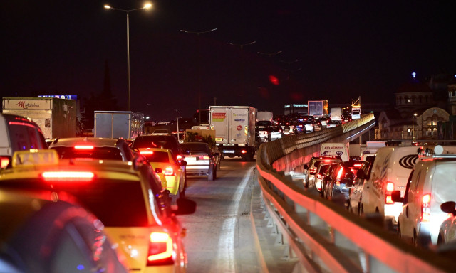 Κίνηση τώρα: Τροχαίο με τέσσερα οχήματα στον Κηφισό - Καθυστερήσεις στο ρεύμα προς Πειραιά