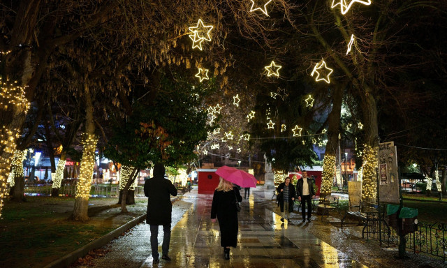 Αναβολή της «Νύχτας των Ευχών» λόγω καιρού αποφάσισε ο δήμος Αθηναίων