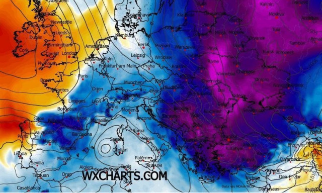 Καιρός: Με βροχές και καταιγίδες τα Κάλαντα σήμερα - Η πρόγνωση Καλλιάνου για τα Χριστούγεννα