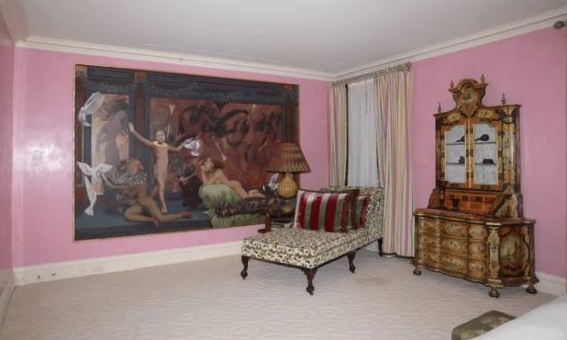 Στο κρησφύγετο της ντροπής του Έπσταϊν: Έργα τέχνης με παιδιά σε περίεργες πόζες και κοστούμια ρόλων