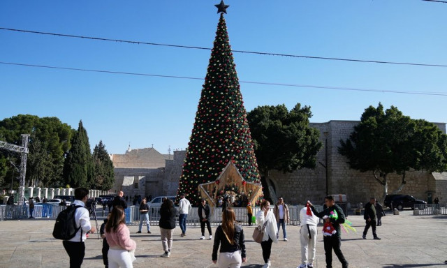 Tα Χριστούγεννα «επέστρεψαν» στη Βηθλεέμ μετά απο δύο χρόνια πολέμου