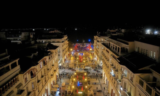 Χριστούγεννα – Πρωτοχρονιά: Πώς αμείβονται οι εργαζόμενοι του ιδιωτικού τομέα την περίοδο των εορτών