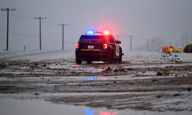 Χριστουγεννιάτικη καταιγίδα σαρώνει την Καλιφόρνια – Κατολισθήσεις και εκκενώσεις στο Λος Άντζελες