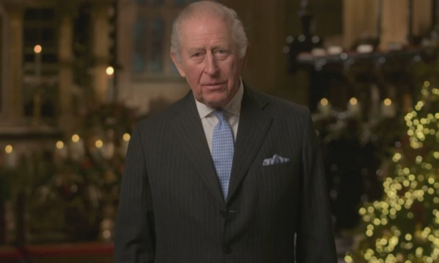 «Ανάγκη για καλοσύνη σε περιόδους αβεβαιότητας»: Το χριστουγεννιάτικο μήνυμα του βασιλιά Καρόλου