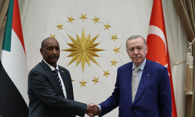Τουρκία: Συνάντηση Ερντογάν με τον ντε φάκτο ηγέτη του Σουδάν