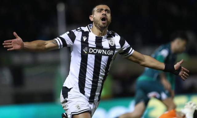 ΠΑΟΚ: Η Κρουζ Αζούλ θέλει 10 εκατ. για τον Γιακουμάκη